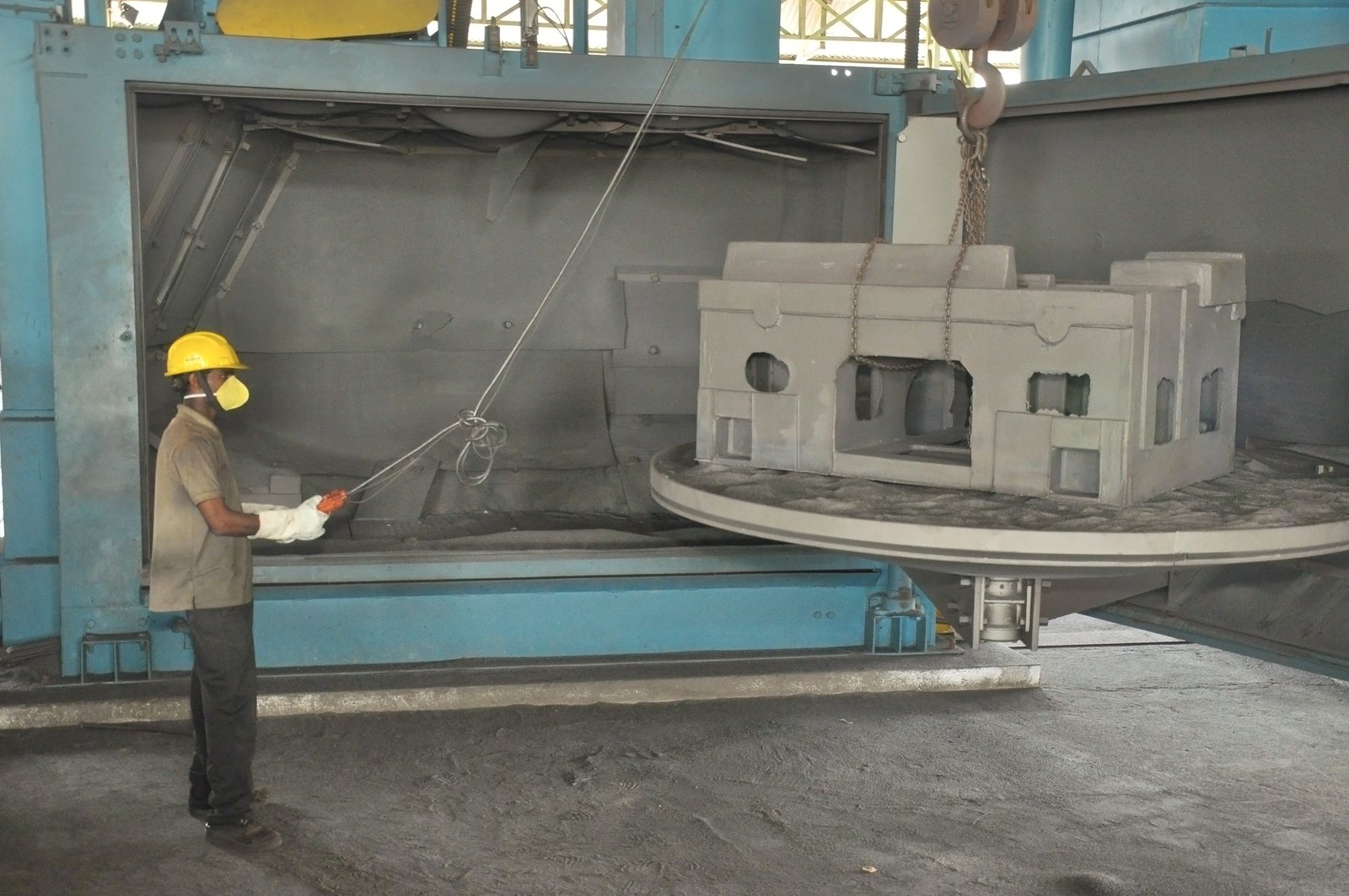 Shot Blasting Machine of Table Size Diameter 5 Mrs., 2.5 Mrs. & 1.5 Mrs.